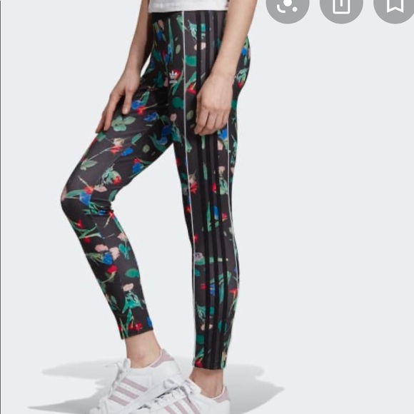 Adidas Bundle Bellista floral croptop&joggers SALE - Picture 6 of 9